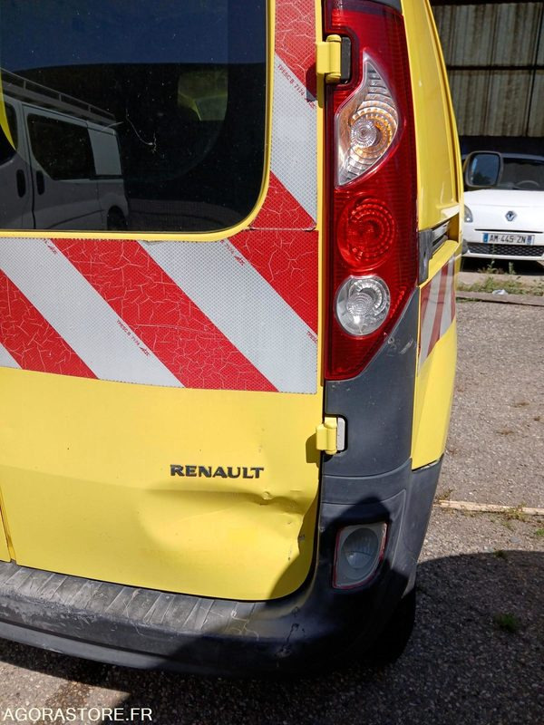 RENAULT KANGOO - 2011 - 205515 KMS - Furgão compacto: foto 5 RENAULT KANGOO - 2011 - 205515 KMS - Furgão compacto: foto 5