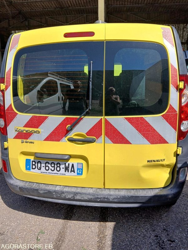 RENAULT KANGOO - 2011 - 205515 KMS - Furgão compacto: foto 4 RENAULT KANGOO - 2011 - 205515 KMS - Furgão compacto: foto 4