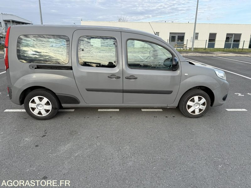 RENAULT KANGOO - 2013 - 199079km - CX-536-KQ - Furgão compacto: foto 2 RENAULT KANGOO - 2013 - 199079km - CX-536-KQ - Furgão compacto: foto 2