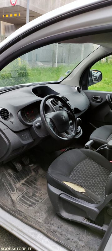 RENAULT KANGOO - 2014 - 334568KM - Furgão compacto: foto 4 RENAULT KANGOO - 2014 - 334568KM - Furgão compacto: foto 4