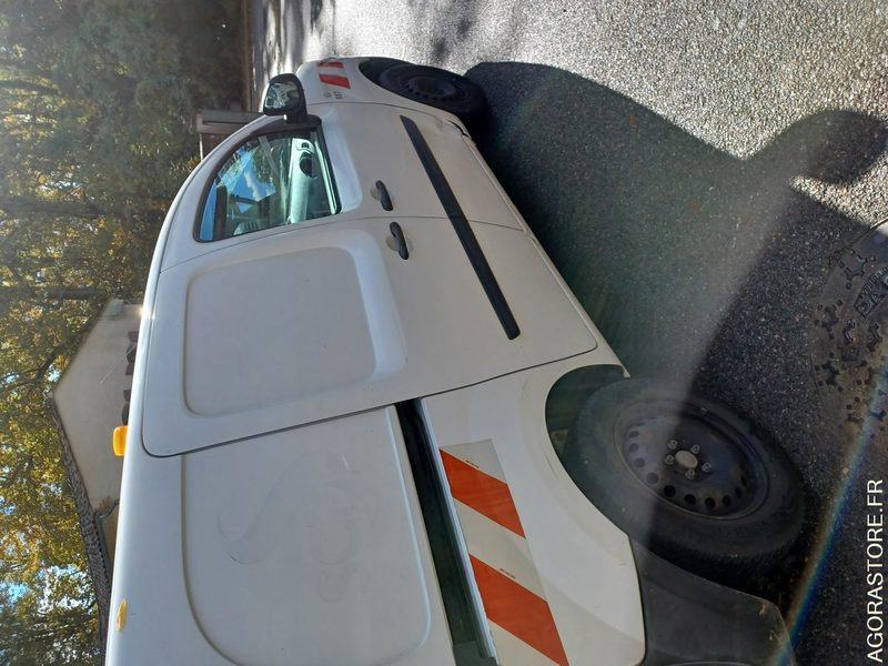 RENAULT KANGOO / REF SCP : 957 - Furgão: foto 3 RENAULT KANGOO / REF SCP : 957 - Furgão: foto 3