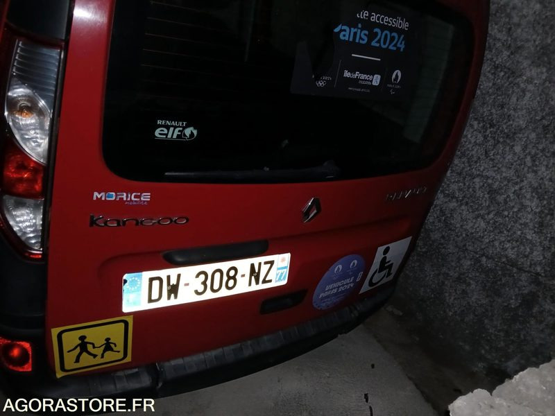RENAULT KANGOO TPMR - 2015 / 258163 KM - DW308NZ - 150541 - Micro-ônibus, Furgão de passageiros: foto 5 RENAULT KANGOO TPMR - 2015 / 258163 KM - DW308NZ - 150541 - Micro-ônibus, Furgão de passageiros: foto 5