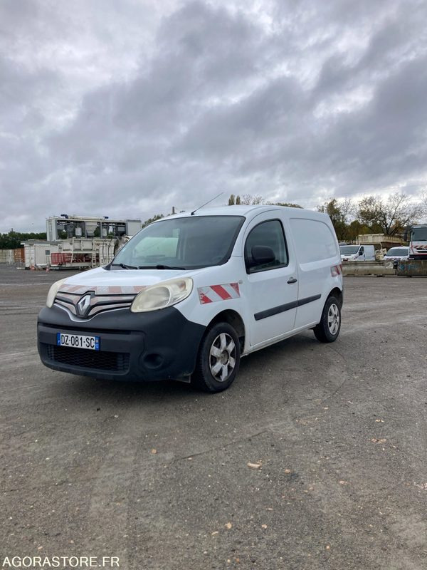 RENAULT KANGOO diesel - Année 2016 - 322 400 km - Furgão compacto: foto 1 RENAULT KANGOO diesel - Année 2016 - 322 400 km - Furgão compacto: foto 1