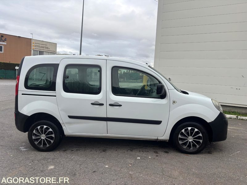 RENAULT - Kangoo- année 2010- 96000 kms - Diesel - Automóvel: foto 4 RENAULT - Kangoo- année 2010- 96000 kms - Diesel - Automóvel: foto 4