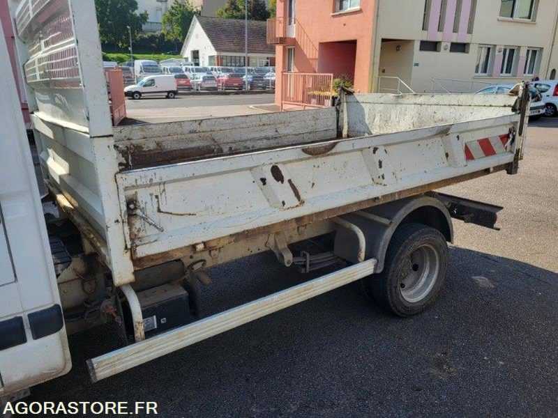 RENAULT MASCOTT BENNNE BASCULANTE (sans contrôle technique) - Furgão basculante: foto 3 RENAULT MASCOTT BENNNE BASCULANTE (sans contrôle technique) - Furgão basculante: foto 3