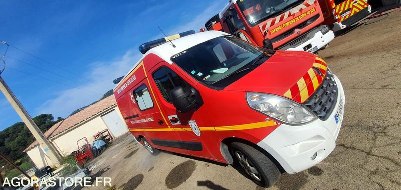 RENAULT MASTER 2.3 DCI TYPE AMBULANCE - 151128 km - 2011 - Furgão: foto 2 RENAULT MASTER 2.3 DCI TYPE AMBULANCE - 151128 km - 2011 - Furgão: foto 2