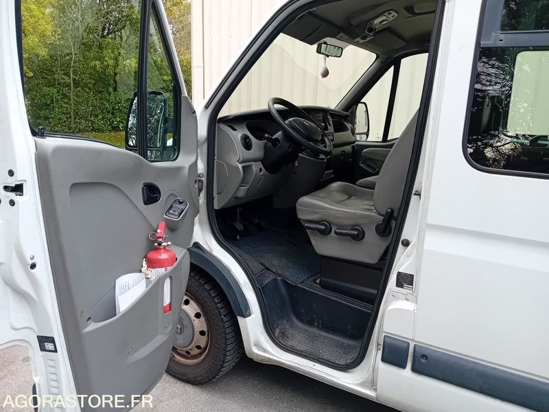 RENAULT MASTER 2 phase 2 DCI 100 TCP 15 + 1 place - 221000km - Micro-ônibus, Furgão de passageiros: foto 5 RENAULT MASTER 2 phase 2 DCI 100 TCP 15 + 1 place - 221000km - Micro-ônibus, Furgão de passageiros: foto 5