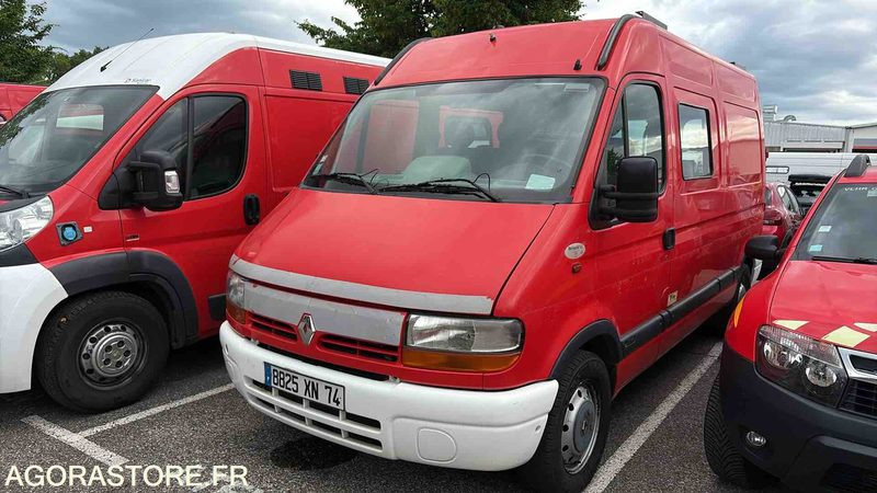 RENAULT - MASTER - 2002 - 132 742 Kms 8825 XN 74 - Furgão: foto 2 RENAULT - MASTER - 2002 - 132 742 Kms 8825 XN 74 - Furgão: foto 2