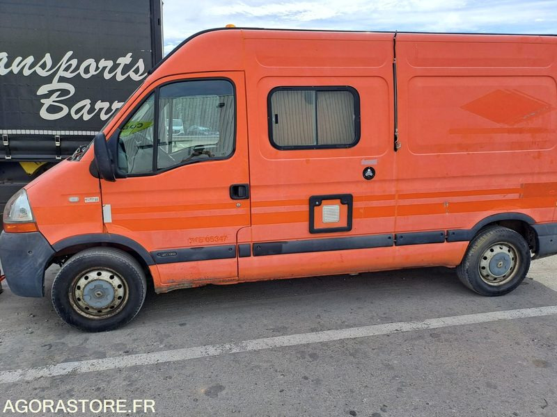 RENAULT MASTER - 2006 - 286716 KM - P1505347 - Furgão: foto 1 RENAULT MASTER - 2006 - 286716 KM - P1505347 - Furgão: foto 1
