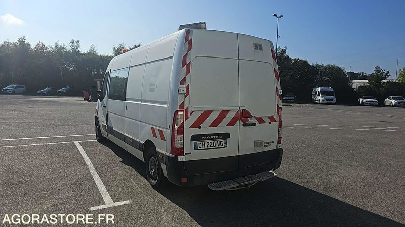 RENAULT MASTER - 2012 / 226185KM (CH220VG) - Furgão: foto 4 RENAULT MASTER - 2012 / 226185KM (CH220VG) - Furgão: foto 4