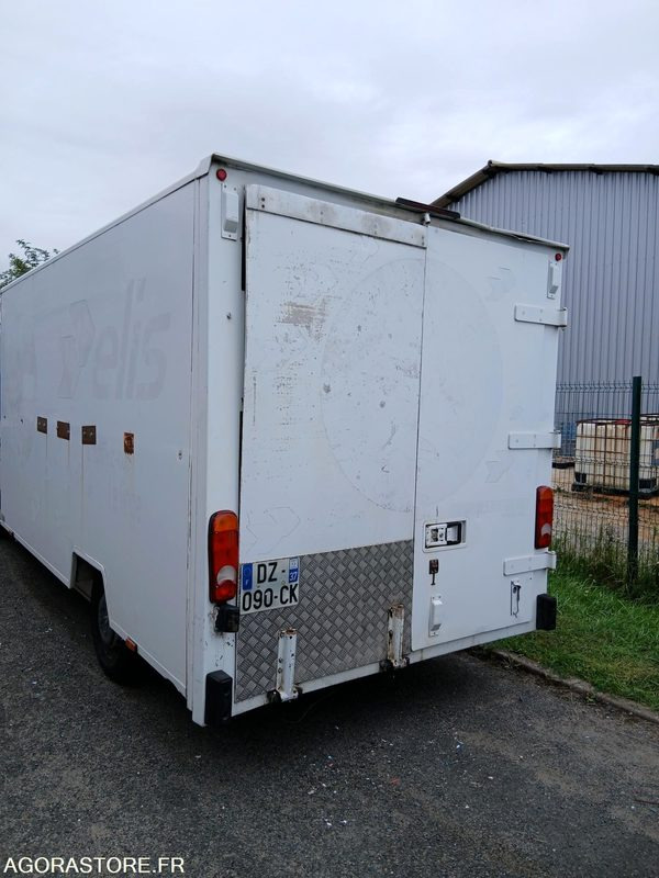 RENAULT MASTER - 2016 - 304402 Kms - Furgão: foto 4 RENAULT MASTER - 2016 - 304402 Kms - Furgão: foto 4