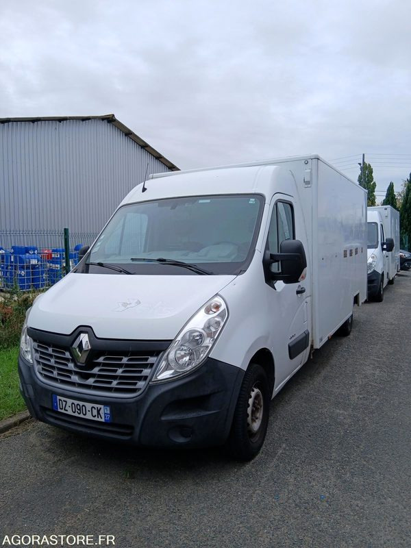 RENAULT MASTER - 2016 - 304402 Kms - Furgão: foto 1 RENAULT MASTER - 2016 - 304402 Kms - Furgão: foto 1