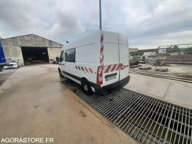 RENAULT MASTER 3T5 DOUBLE CABINE - 2011 / 285 800 KM - Furgão: foto 2 RENAULT MASTER 3T5 DOUBLE CABINE - 2011 / 285 800 KM - Furgão: foto 2