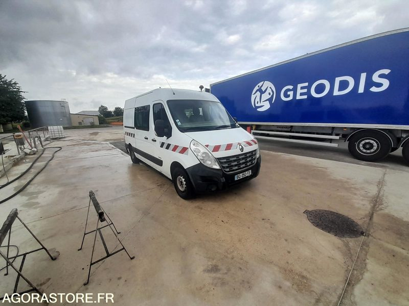 RENAULT MASTER 3T5 DOUBLE CABINE - 2011 / 285 800 KM - Furgão: foto 4 RENAULT MASTER 3T5 DOUBLE CABINE - 2011 / 285 800 KM - Furgão: foto 4