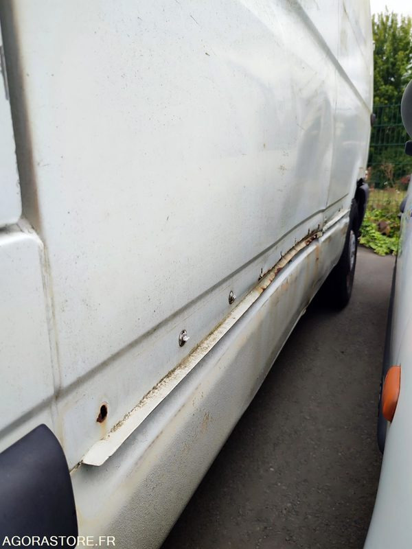 RENAULT MASTER II 2.5DCi - 120cv - Furgão: foto 5 RENAULT MASTER II 2.5DCi - 120cv - Furgão: foto 5