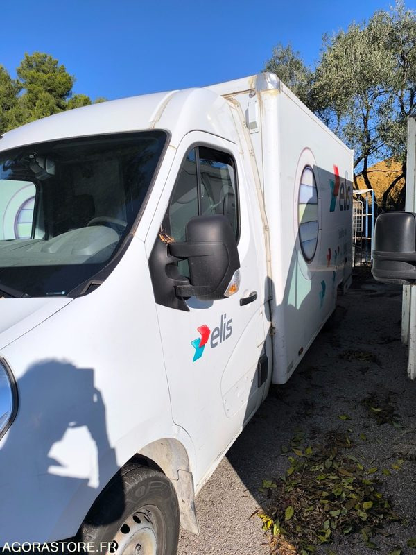 RENAULT MASTER III - 2017 - 239581 Kms - Furgão: foto 2 RENAULT MASTER III - 2017 - 239581 Kms - Furgão: foto 2