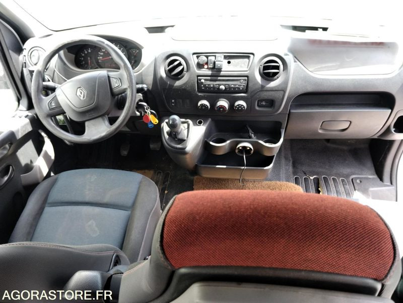 RENAULT MASTER N°122143 - Micro-ônibus, Furgão de passageiros: foto 4 RENAULT MASTER N°122143 - Micro-ônibus, Furgão de passageiros: foto 4