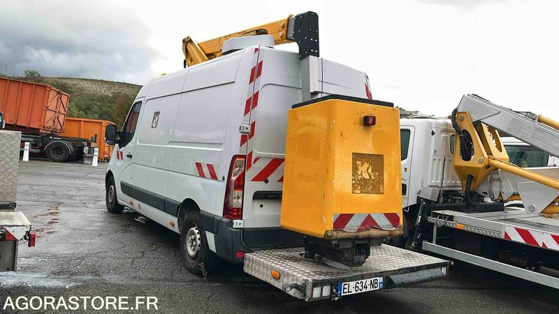 RENAULT MASTER NACELLE KLUBB K32- 2017 / 88884KM (EL634NB) - Furgão: foto 2 RENAULT MASTER NACELLE KLUBB K32- 2017 / 88884KM (EL634NB) - Furgão: foto 2