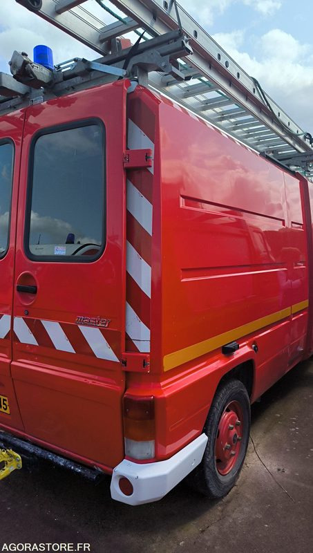 RENAULT MASTER T35 D 102714kms - 1996 - Furgão: foto 5 RENAULT MASTER T35 D 102714kms - 1996 - Furgão: foto 5