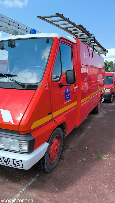 RENAULT MASTER T35 D 102714kms - 1996 - Furgão: foto 3 RENAULT MASTER T35 D 102714kms - 1996 - Furgão: foto 3