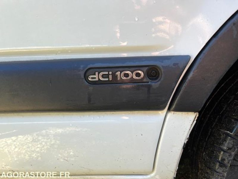 RENAULT MASTER TPMR 2.2l DCI - Micro-ônibus, Furgão de passageiros: foto 4 RENAULT MASTER TPMR 2.2l DCI - Micro-ônibus, Furgão de passageiros: foto 4