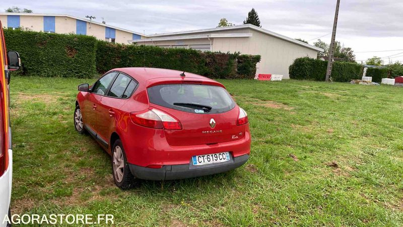 RENAULT MEGANE 309707kms - 2013 - Automóvel: foto 3 RENAULT MEGANE 309707kms - 2013 - Automóvel: foto 3