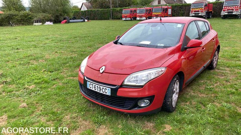 RENAULT MEGANE 309707kms - 2013 - Automóvel: foto 1 RENAULT MEGANE 309707kms - 2013 - Automóvel: foto 1