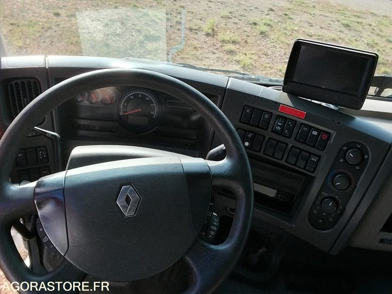 RENAULT PREMIUM 380-26 / 2010 / 475 190 km - Caminhão chassi: foto 4 RENAULT PREMIUM 380-26 / 2010 / 475 190 km - Caminhão chassi: foto 4