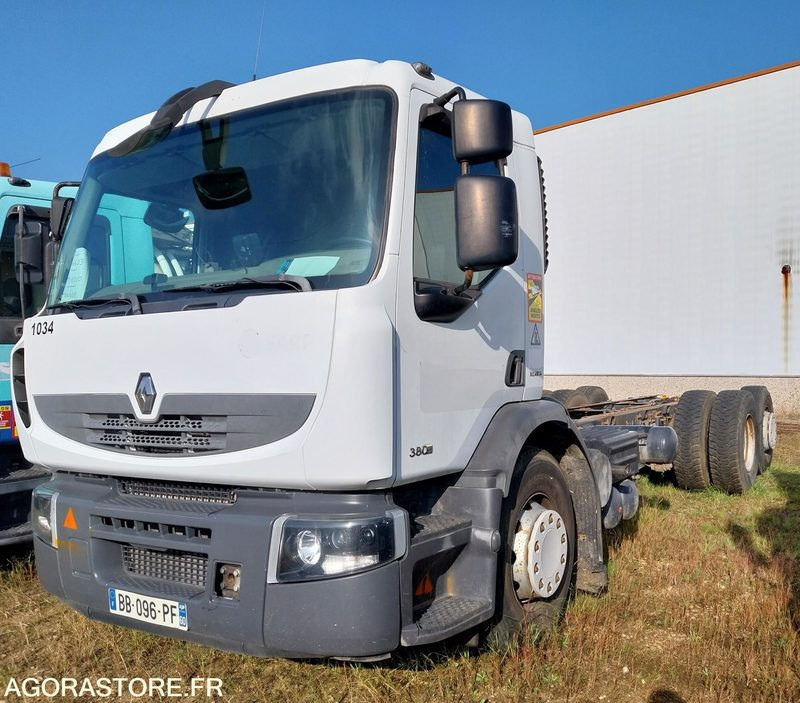 RENAULT PREMIUM 380-26 / 2010 / 475 190 km - Caminhão chassi: foto 1 RENAULT PREMIUM 380-26 / 2010 / 475 190 km - Caminhão chassi: foto 1