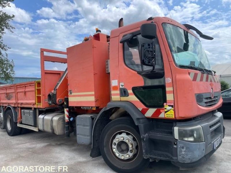 RENAULT PREMIUM LANDER 430.26 - PLATEAU GRUE - GRUE FASSI F150 + RADIO - 2011 - Camião de caixa aberta/ Plataforma, Caminhão grua: foto 2 RENAULT PREMIUM LANDER 430.26 - PLATEAU GRUE - GRUE FASSI F150 + RADIO - 2011 - Camião de caixa aberta/ Plataforma, Caminhão grua: foto 2