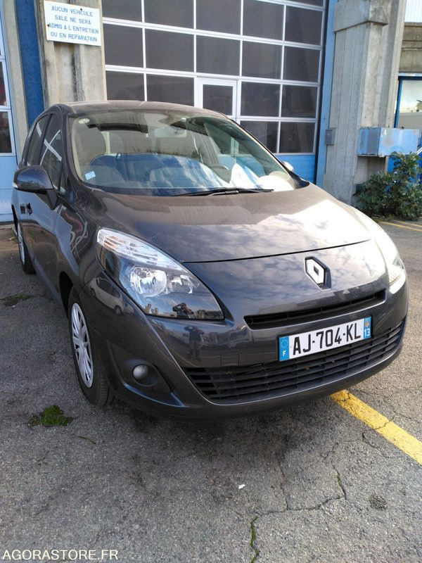 RENAULT SCENIC 1.9 DIESEL - Automóvel: foto 1 RENAULT SCENIC 1.9 DIESEL - Automóvel: foto 1