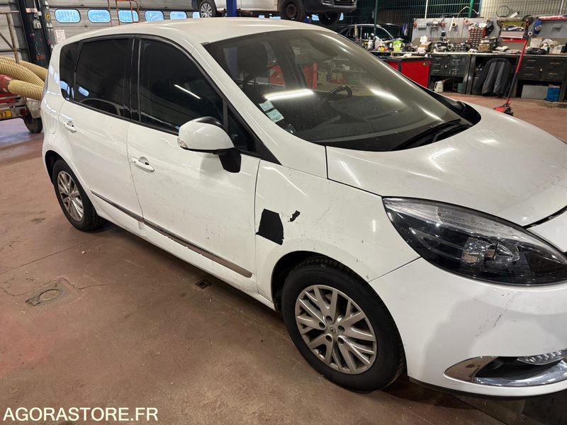 RENAULT SCENIC 3 - 113000KMS - 2016 - Automóvel: foto 2 RENAULT SCENIC 3 - 113000KMS - 2016 - Automóvel: foto 2