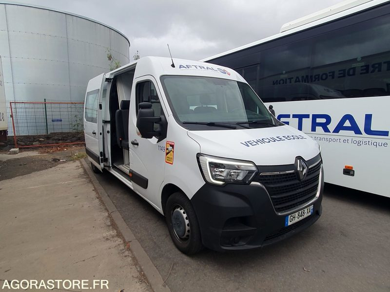 RENAULT TRAFFIC 9 PL AUTO ECOLE - 2019 - 83000 Kms - Furgão compacto: foto 2 RENAULT TRAFFIC 9 PL AUTO ECOLE - 2019 - 83000 Kms - Furgão compacto: foto 2