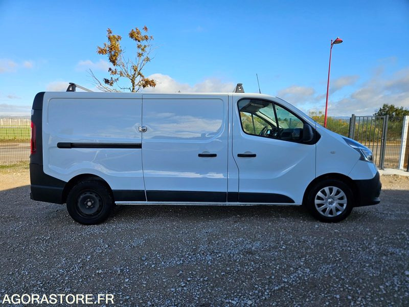 RENAULT TRAFIC 2.0 DCI 120 L2H1 - 2020 - 67800km - Furgão: foto 3 RENAULT TRAFIC 2.0 DCI 120 L2H1 - 2020 - 67800km - Furgão: foto 3