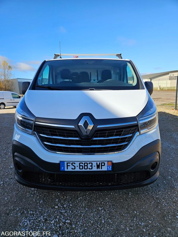 RENAULT TRAFIC 2.0 DCI 120 L2H1 - 2020 - 67800km - Furgão: foto 1 RENAULT TRAFIC 2.0 DCI 120 L2H1 - 2020 - 67800km - Furgão: foto 1