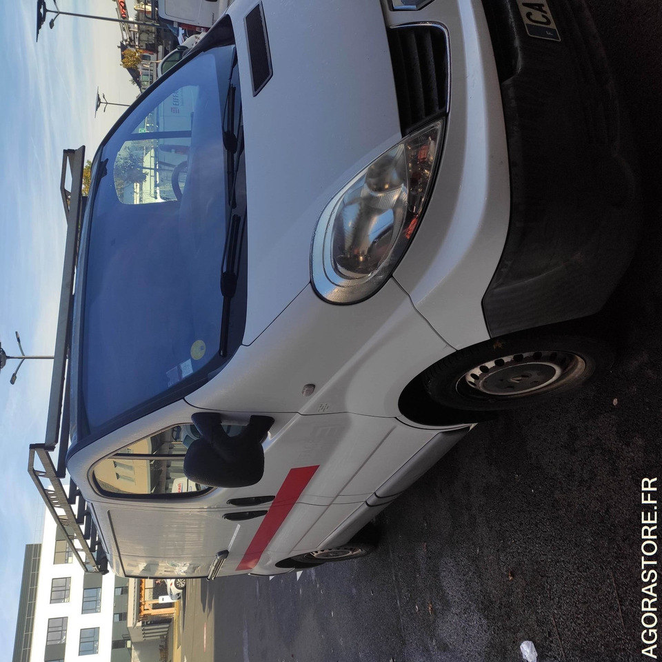 RENAULT - TRAFIC - 2012 / 213372 KMS (CA-930-LH) - Furgão: foto 3 RENAULT - TRAFIC - 2012 / 213372 KMS (CA-930-LH) - Furgão: foto 3