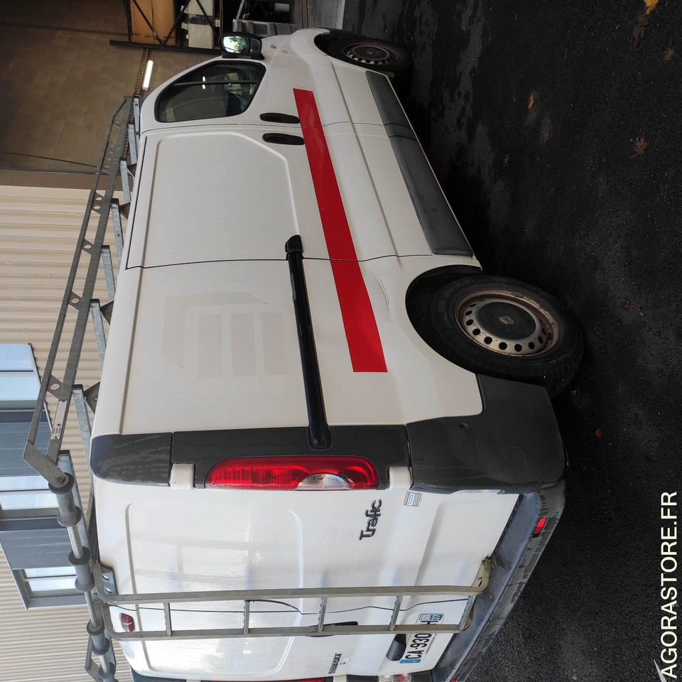 RENAULT - TRAFIC - 2012 / 213372 KMS (CA-930-LH) - Furgão: foto 4 RENAULT - TRAFIC - 2012 / 213372 KMS (CA-930-LH) - Furgão: foto 4