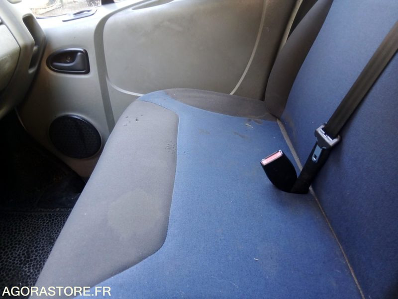 Furgão RENAULT TRAFIC - 2012 - 89191kms: foto 17