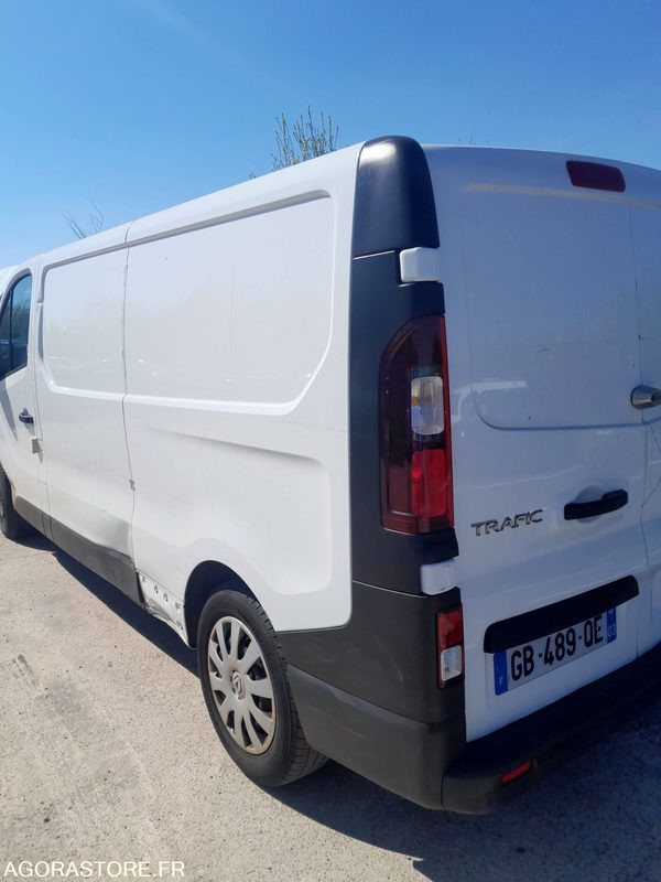 RENAULT TRAFIC - 2021 - 35781 Kms - Furgão: foto 5 RENAULT TRAFIC - 2021 - 35781 Kms - Furgão: foto 5