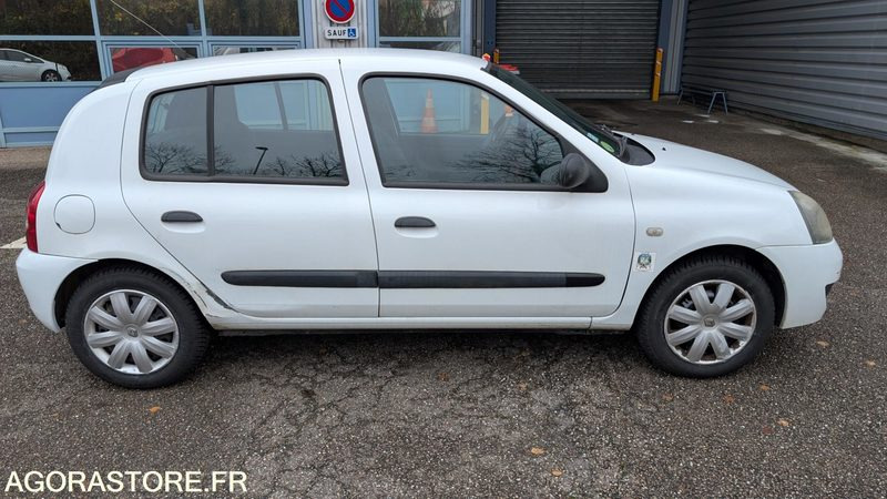 Renault CLIO 2 - Automóvel: foto 3 Renault CLIO 2 - Automóvel: foto 3