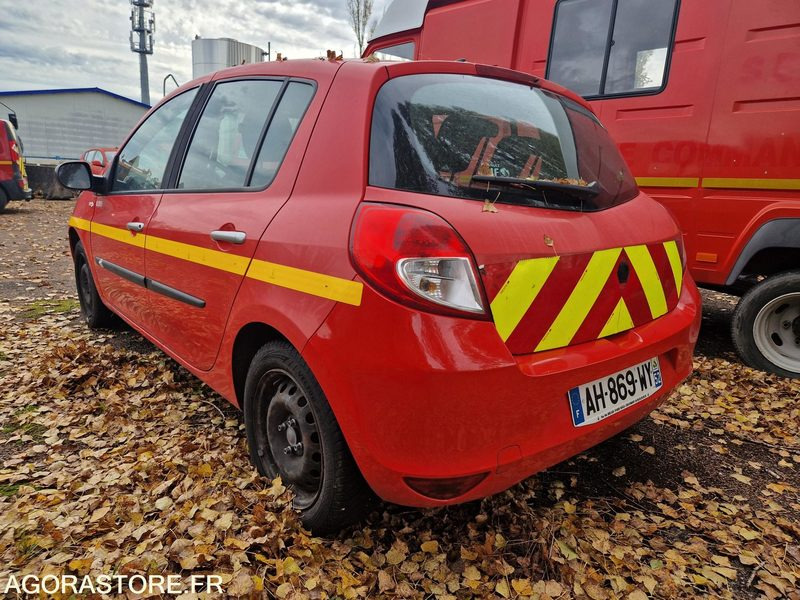 Renault Clio - 2009-166139 - AH869WY - Automóvel: foto 4 Renault Clio - 2009-166139 - AH869WY - Automóvel: foto 4