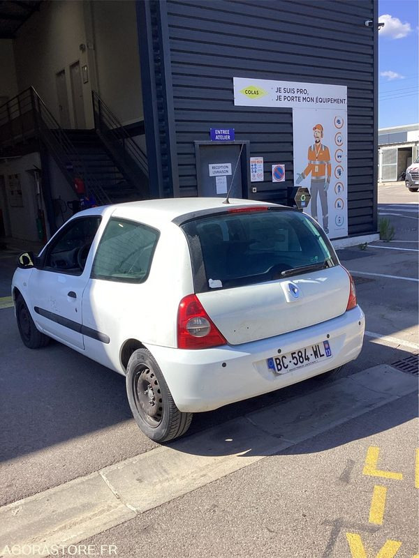 Renault Clio - 2010 - 206955kms (P0402649) - Automóvel: foto 3 Renault Clio - 2010 - 206955kms (P0402649) - Automóvel: foto 3