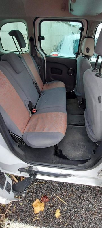 Renault Kangoo - 2013 - 284004kms - Automóvel: foto 4 Renault Kangoo - 2013 - 284004kms - Automóvel: foto 4