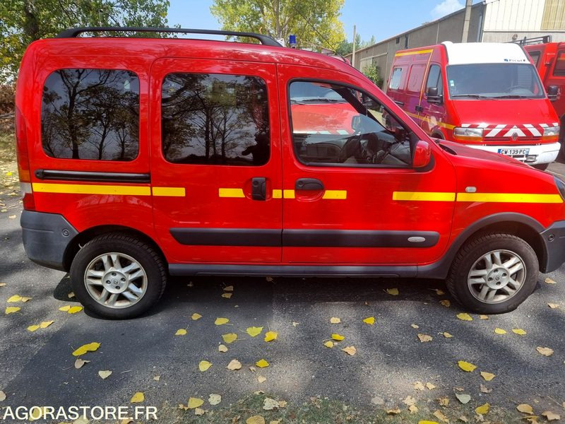 Renault Kangoo 4x4 - 9031 YE 63 - 2006 - Furgão compacto: foto 4 Renault Kangoo 4x4 - 9031 YE 63 - 2006 - Furgão compacto: foto 4