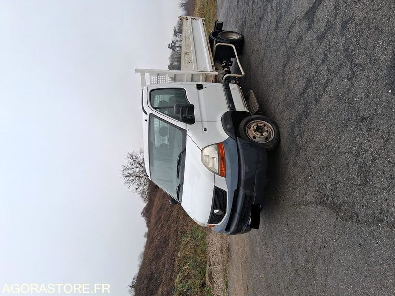 Renault Master 120 DCI - Furgão basculante: foto 3 Renault Master 120 DCI - Furgão basculante: foto 3