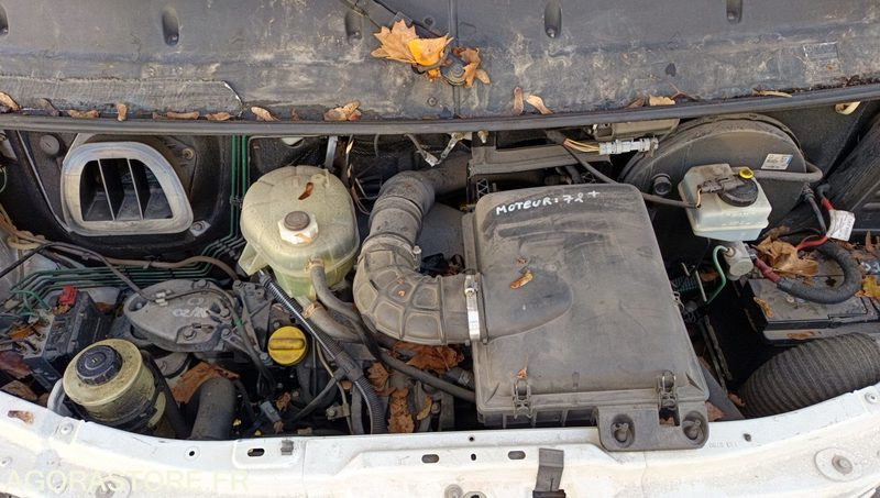 Renault Master - 2003 - 168021km - Furgão: foto 5 Renault Master - 2003 - 168021km - Furgão: foto 5