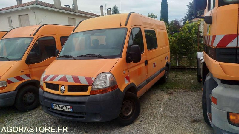 Renault - Master - 2004 - 299292km - BQ-940-TF - Furgão: foto 1 Renault - Master - 2004 - 299292km - BQ-940-TF - Furgão: foto 1