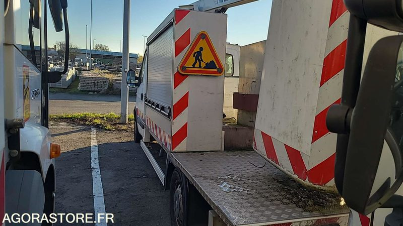 Renault Master - 2010 - 133446kms - AH275HD - Furgão: foto 4 Renault Master - 2010 - 133446kms - AH275HD - Furgão: foto 4