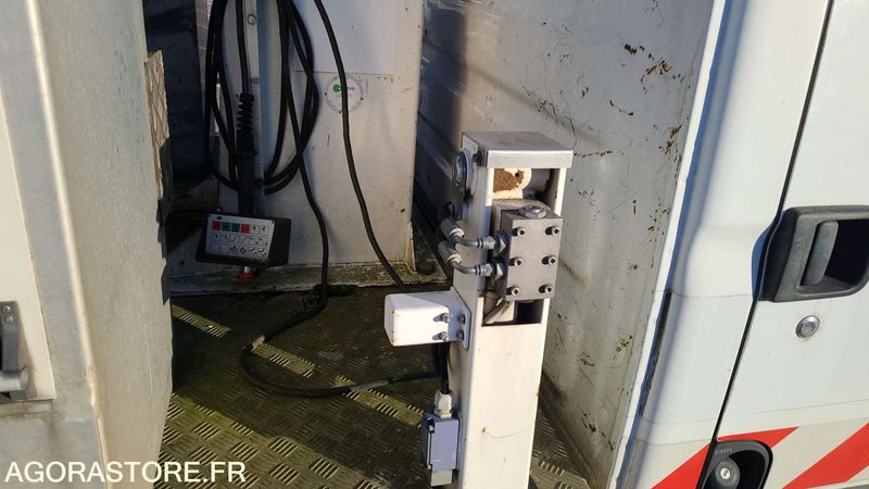 Renault Master - 2010 - 133446kms - AH275HD - Furgão: foto 3 Renault Master - 2010 - 133446kms - AH275HD - Furgão: foto 3