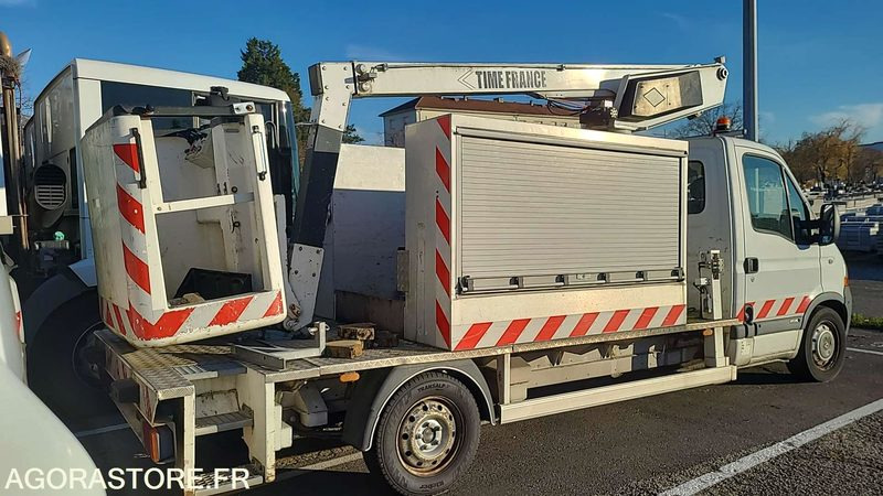 Renault Master - 2010 - 133446kms - AH275HD - Furgão: foto 2 Renault Master - 2010 - 133446kms - AH275HD - Furgão: foto 2